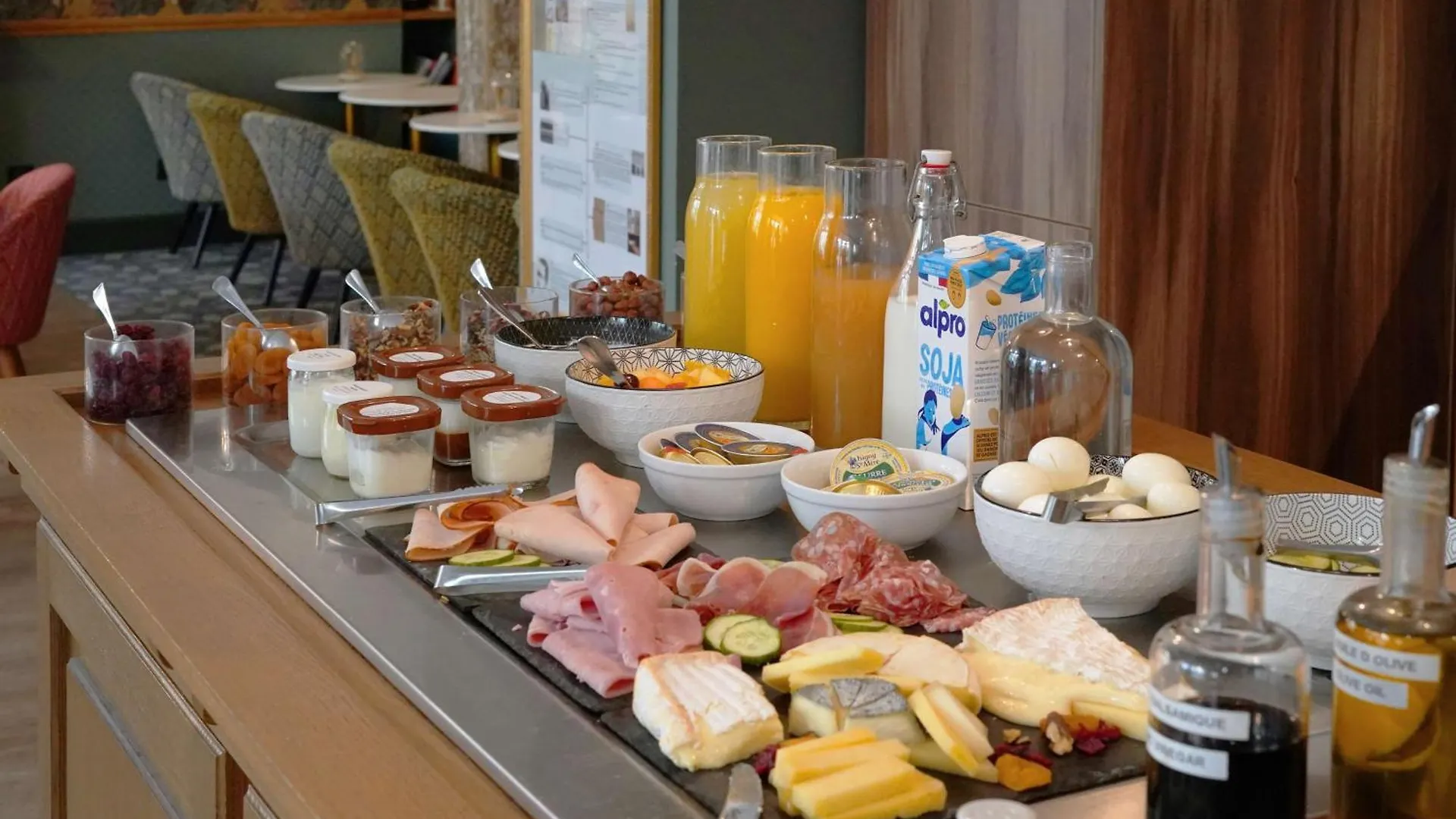 Best Western Hôtel Littéraire Arthur Rimbaud Paris Hotel