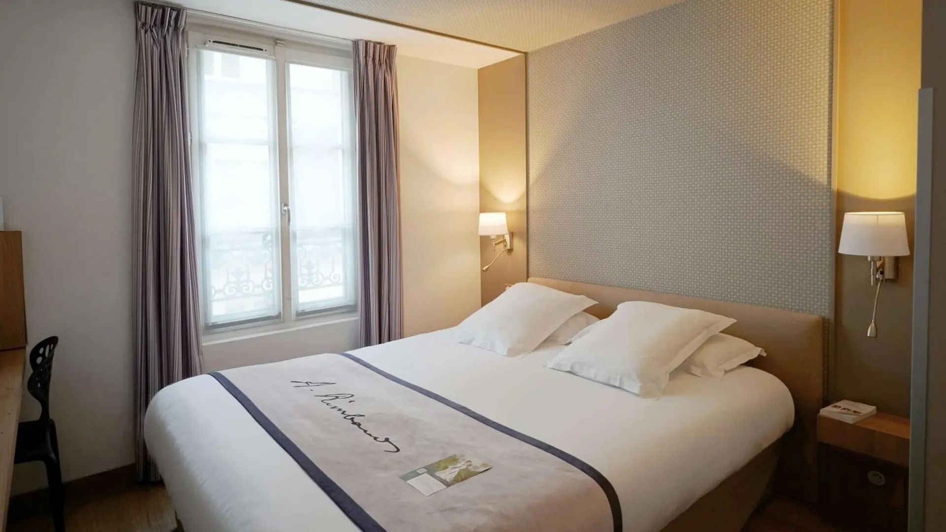 Best Western Hôtel Littéraire Arthur Rimbaud Paris 4*,  França